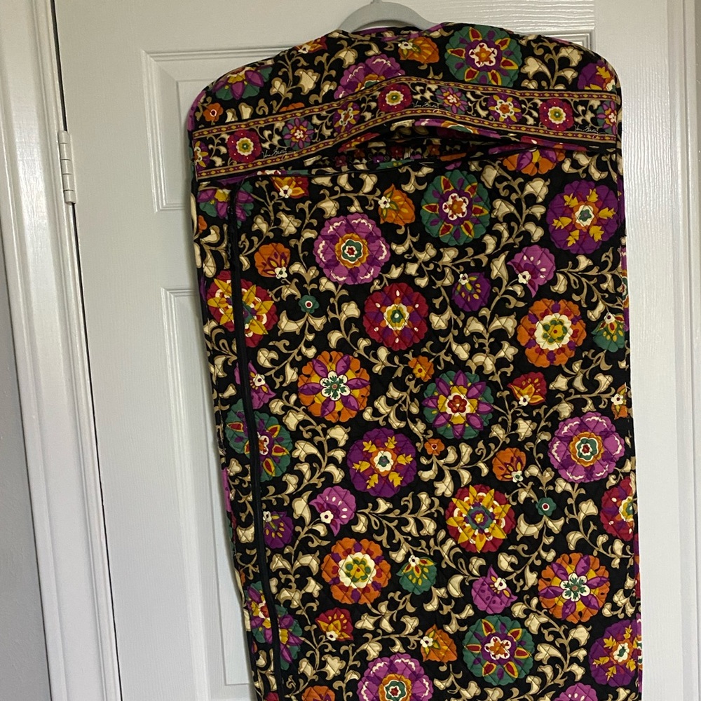 VERA BRADLEY GARMET CLOTHING BAG